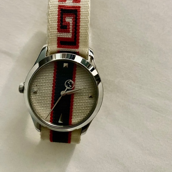 GUCCI G-Timeless 38MM men’s watch